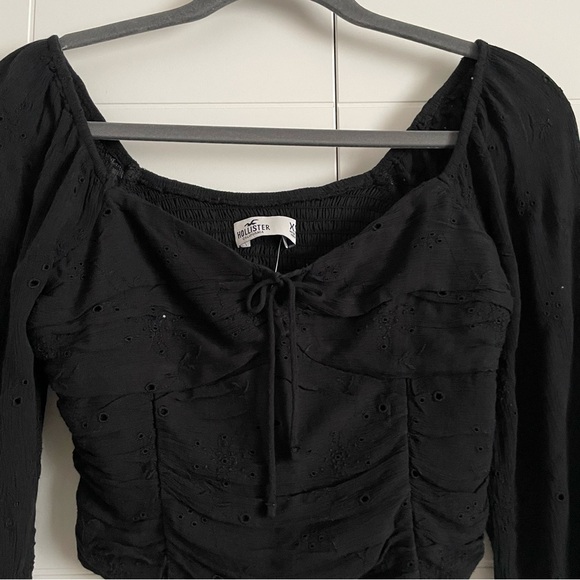 3/$45 Holister Eyelet Sweetheart Blouse - Picture 5 of 6